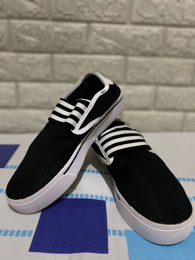 adidas slip on sneakers mens