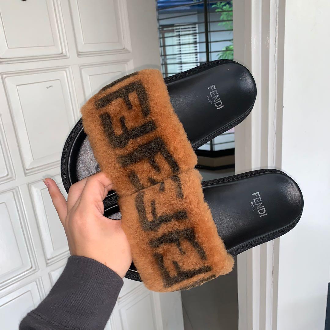 Authentic FENDI Zucca Sheepskin Pool Slides Size 7 Women s