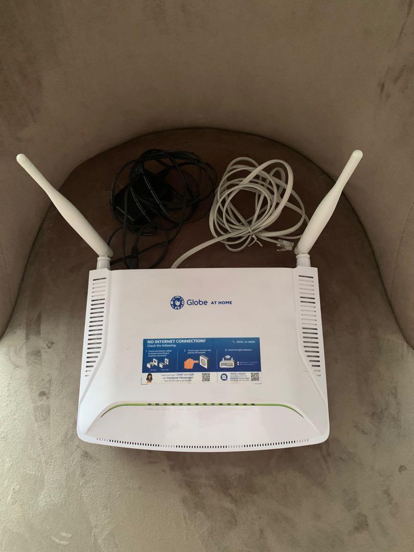 Globe Wifi (Category: Networking) located in Quezon City. Submitted by eisleya (Listing ID 1006369508, Image 2). Description: Globe Used wifi modem unit Used on a lined subscription before Decluttering Good condition .