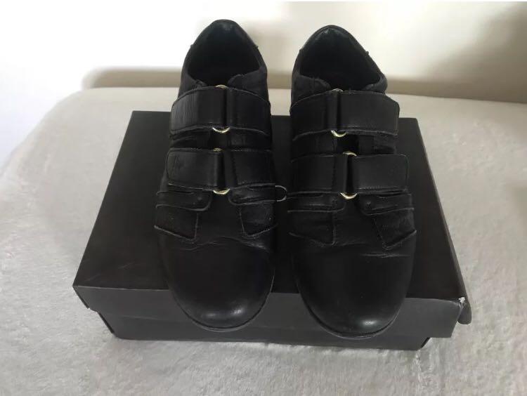 plain black leather trainers