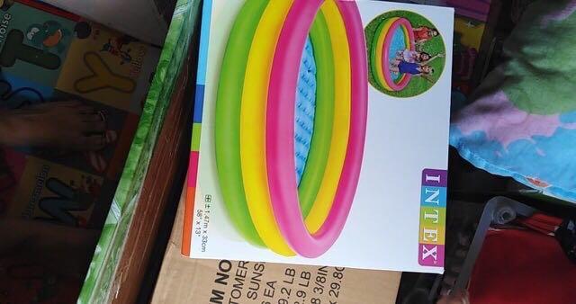 INTEX Inflated pool (Category: Bathtub & Bath Accessories) located in Paranaque City. Submitted by trishapua17 (Listing ID 1006289579, Image 2). Description: Intex Size:1.47m*33cm Brand new.