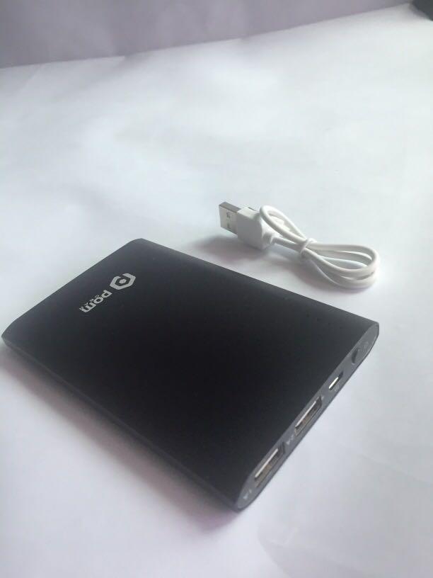 Matrix mobile rechargeable battery (Category: Chargers) located in Pasay City. Submitted by redgiftshop (Listing ID 1006198561, Image 3). Description: Ultra slim metal housing 2 USB Outputs provide 3A Max charge works with all mobile USB Devices Charge Time: 4 Hours Capacity :4400 MAH INPUT: MICRo USB 5V 1A OUTPUT: USB 5V 2.1A & 1A DIMENSIONS: 115x 74x11MM Package Includes - 4400 MAH battery pack Micro USB cable product code: S-3.