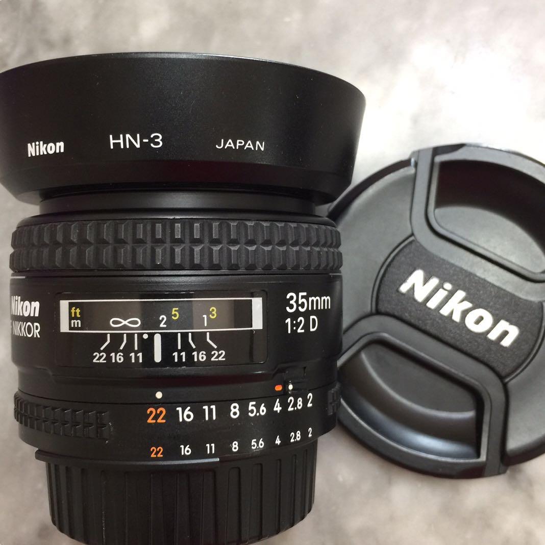 Nikon AF Nikkor 35mm F/2 D Prime Lens Made In Japan. (Mint Condition