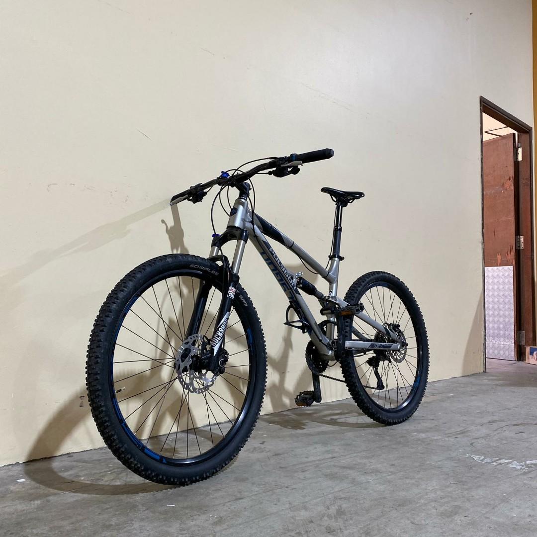 Polygon d7 dropper post hot sale