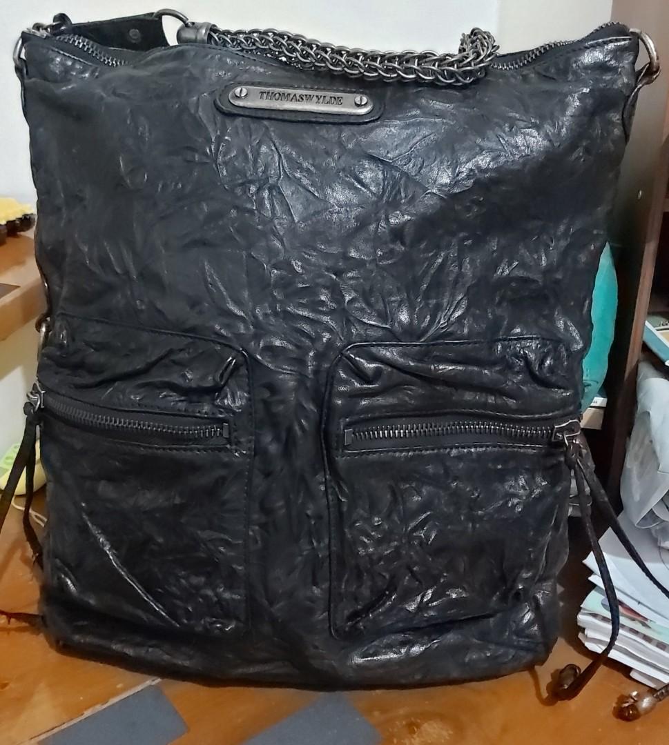 🔥Chanel 23B Hobo Bag Medium Black🔥, Luxury, Bags & Wallets on Carousell