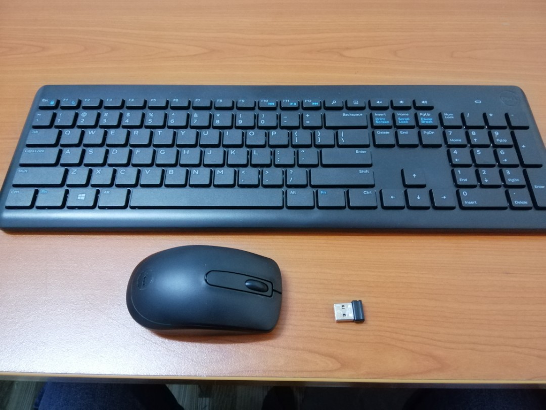 Wireless Keyboard Dell WK118 Computers Tech Parts Accessories 
