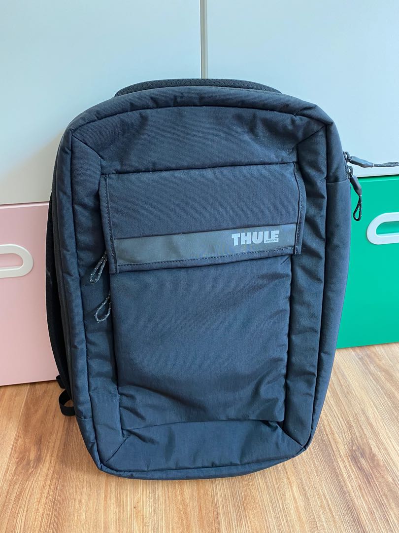 Wts Thule Backpack Laptop Thule Paramount Convertible Men S Fashion Bags Wallets Backpacks On Carousell