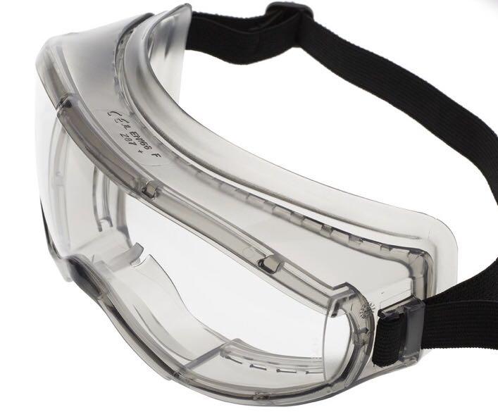 Anti-Fog Goggles Polycarbonate (Category: Construction Tools & Equipment) located in Manila. Submitted by blythe01 (Listing ID 1006442322, Image 1). Description: Protective splash goggles provide excellent eye protection. The safety goggles constructed of soft, comfortable PVC frame with polycarbonate lens and a wide adjustable headband. Design with indirect vents, and anti-fog lens. Can be used over prescription glasses. Transparent lens. Effect