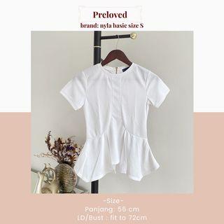 Atasan putih