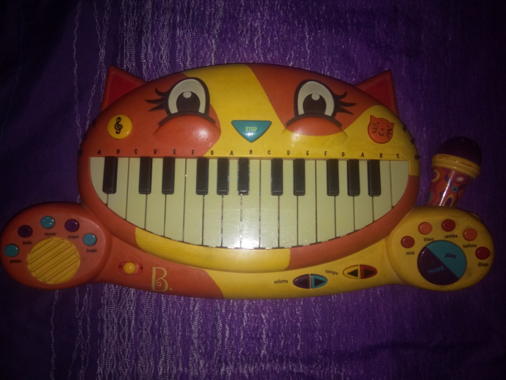 B Toys Meowsic Piano Children S Keyboard Cat Piano With Toy
