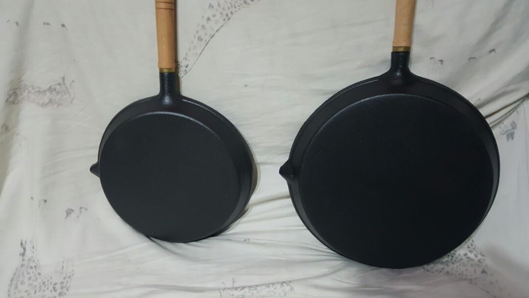 Cast iron cookware set from Australia, Furniture & Home Living, Kitchenware & Tableware