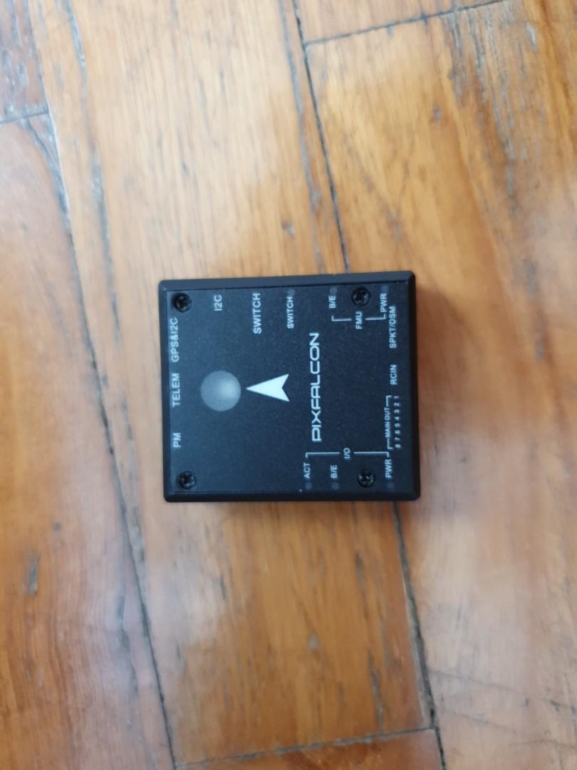 Flight Controller (Category: Drones) located in Singapore. Submitted by kcp2000 (Listing ID 1006470451, Image 1). Description: pix falcon flight controller.