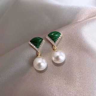 (Category: ) located in . Submitted by luxloverr (Listing ID 1006546678, Image 1). Description: .