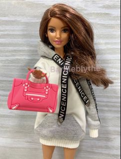 （分類：）位於 。 由 barbieblythe 提交（商品編號 1006401658，圖片 1）。簡介： 。
