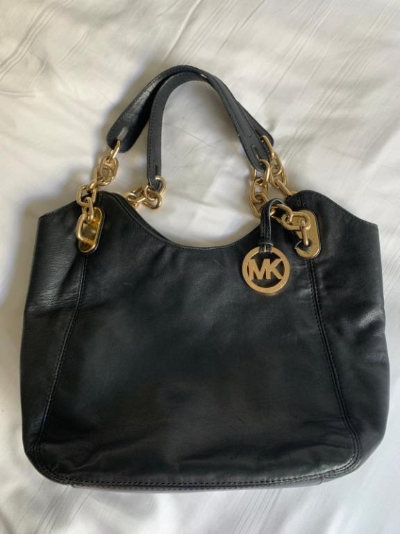 Michael Kors Shoulder Bag in Black Soft Leather, Women's Fashion, Bags &  Wallets, Shoulder Bags on Carousell
