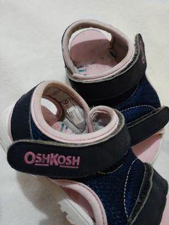 Sepatu sendal Oshkosh