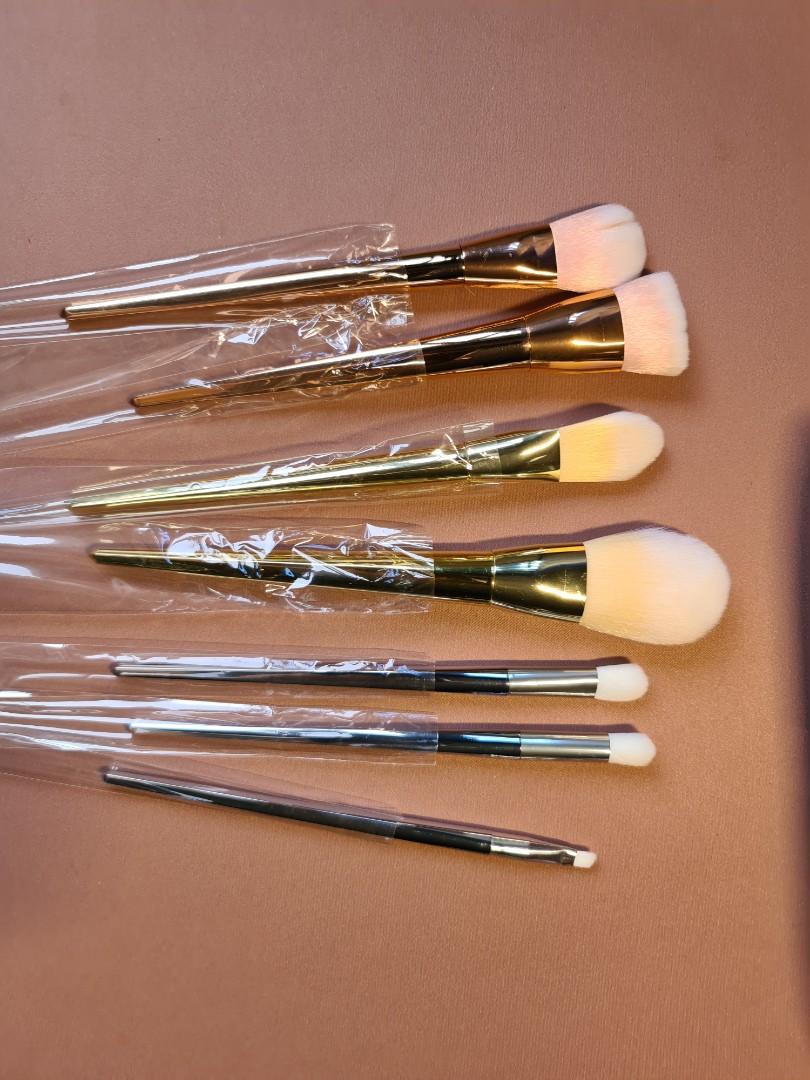 Instock 7pcs Rose Gold Make Up Brush Set Health Beauty Makeup On Carousell