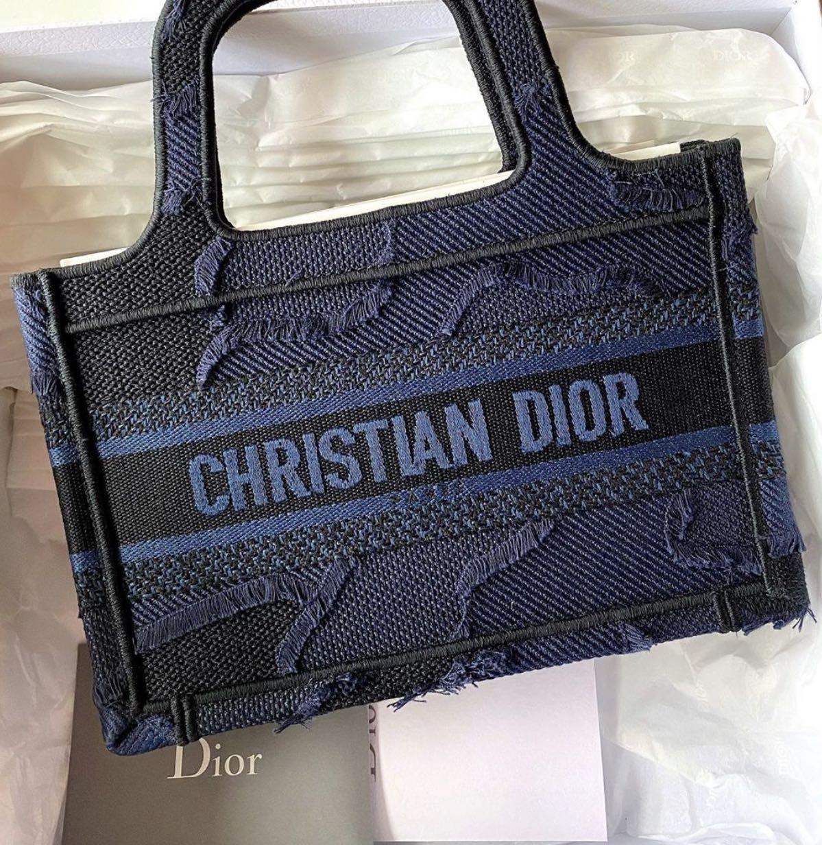 Dior book sales tote camouflage