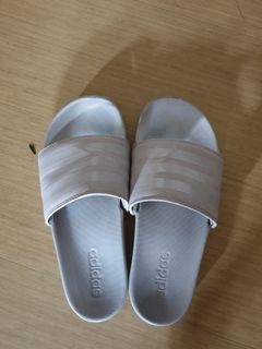 (Category: ) located in . Submitted by declutteringduchess (Listing ID 1006670611, Image 1). Description: .