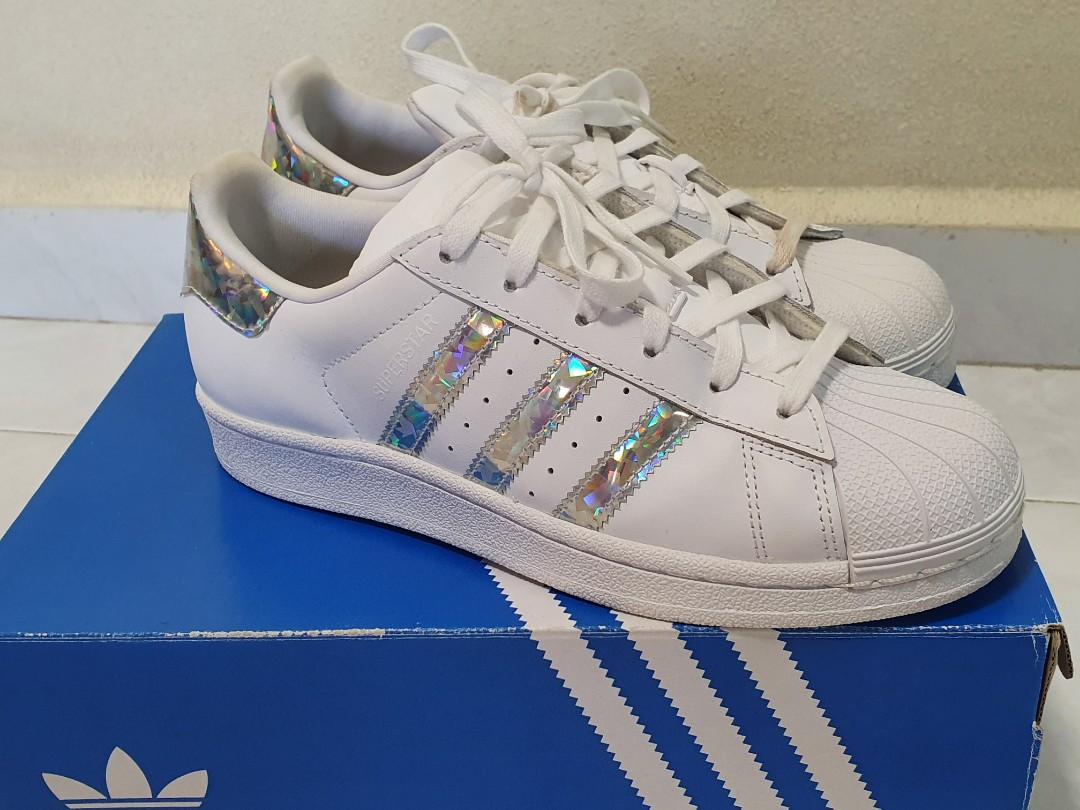 Adidas superstar deals hologram junior