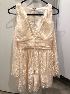 (Category: ) located in . Submitted by misslee_closet (Listing ID 1006757760, Image 1). Description: .