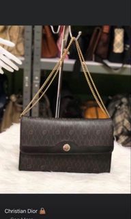 (Category: ) located in . Submitted by cocobags (Listing ID 1006598734, Image 1). Description: .