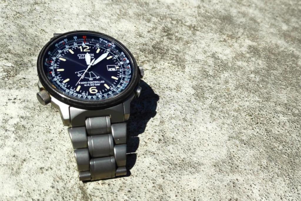 Citizen nighthawk cheap sapphire crystal