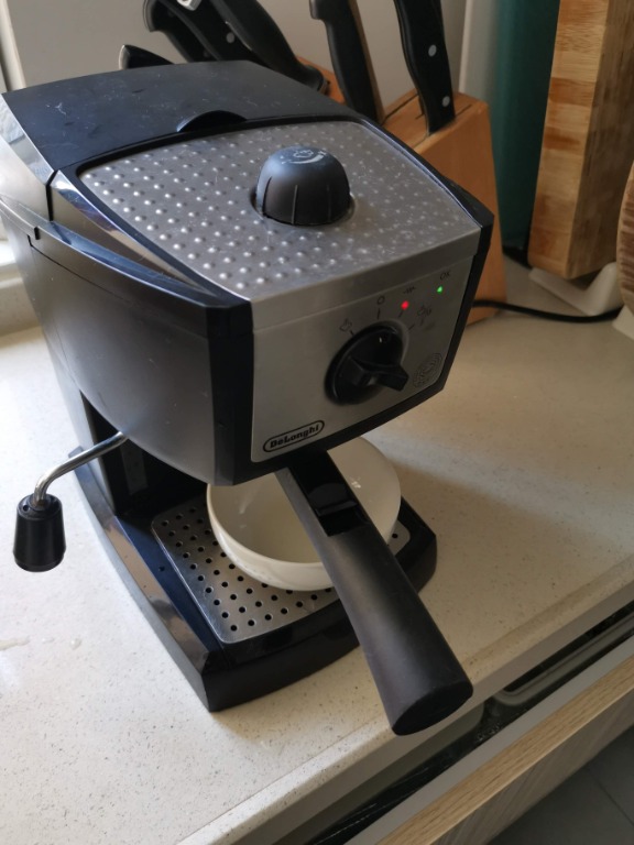 Delonghi Espresso Machine EC155, 家庭電器, 廚房電器, 咖啡機及咖啡壺 Carousell