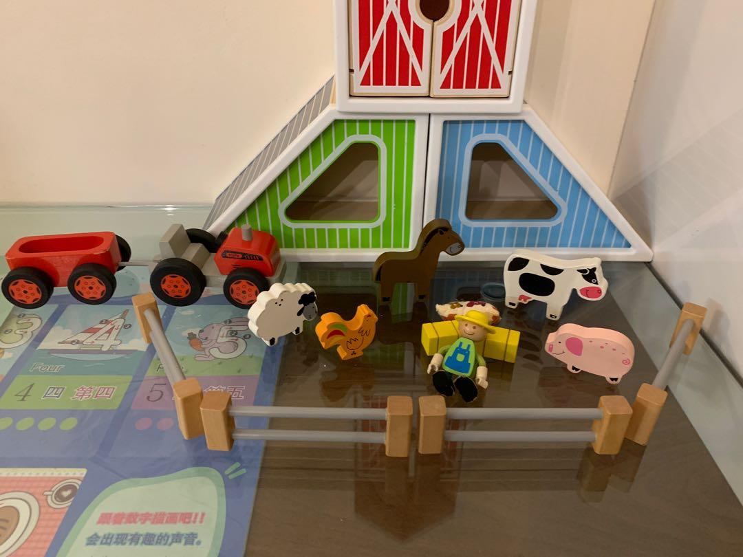 Hape top barn play