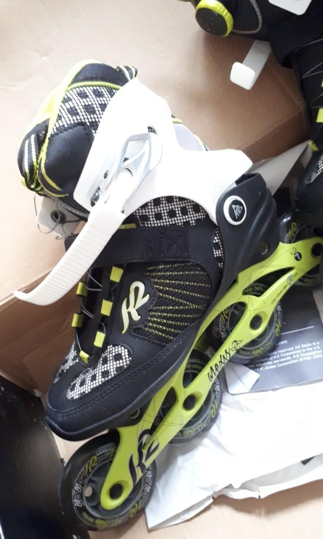 Inline Skates (Category: Skates, Rollerblades & Scooters) located in Singapore. Submitted by jackacm35 (Listing ID 1006726741, Image 3). Description: K2 skate. Give up after using 2 time. Protective gears included: same brand K2 gloves elbow guard knee guard.