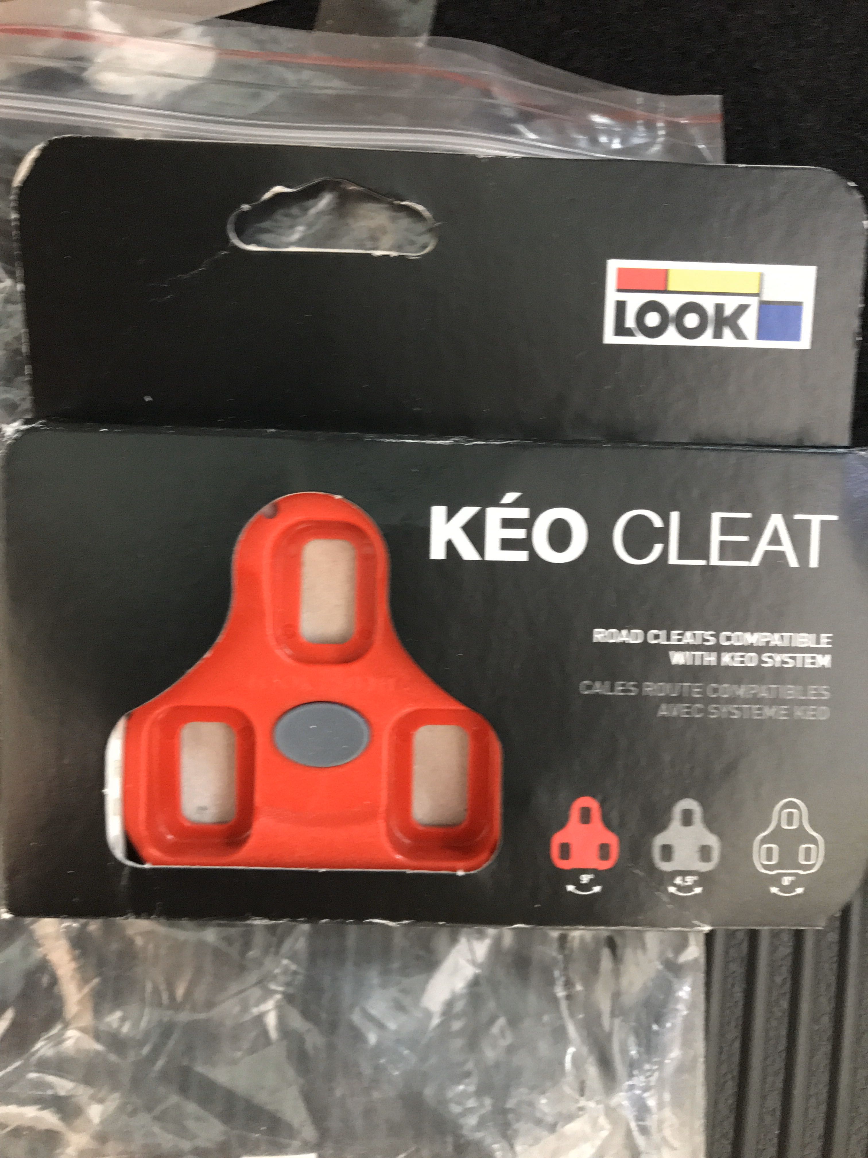 look cleats red