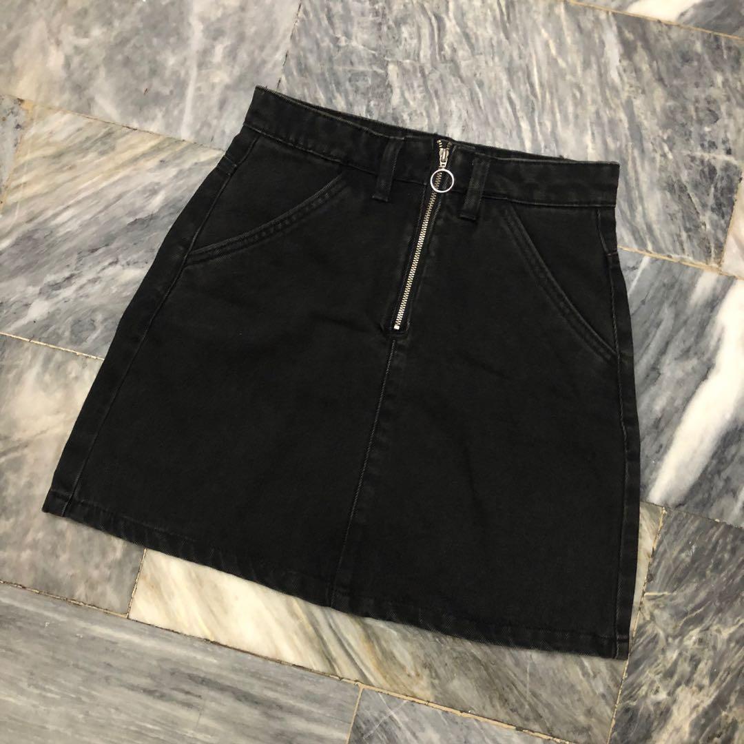 Black denim sales skirt dotti
