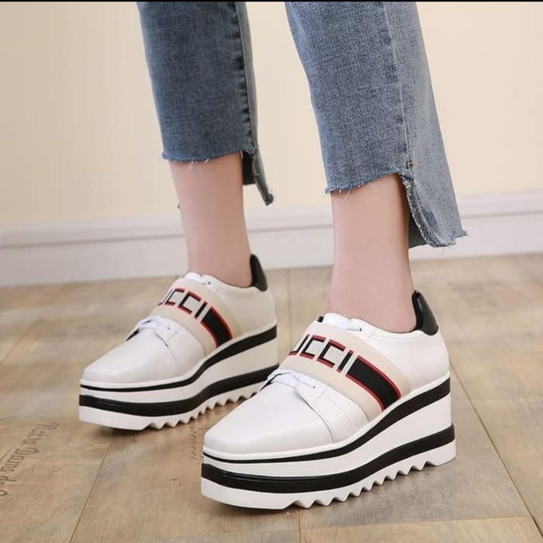 Sepatu Wanita Putih Wedges Wanita Gauri Women S Fashion Women S Shoes On Carousell