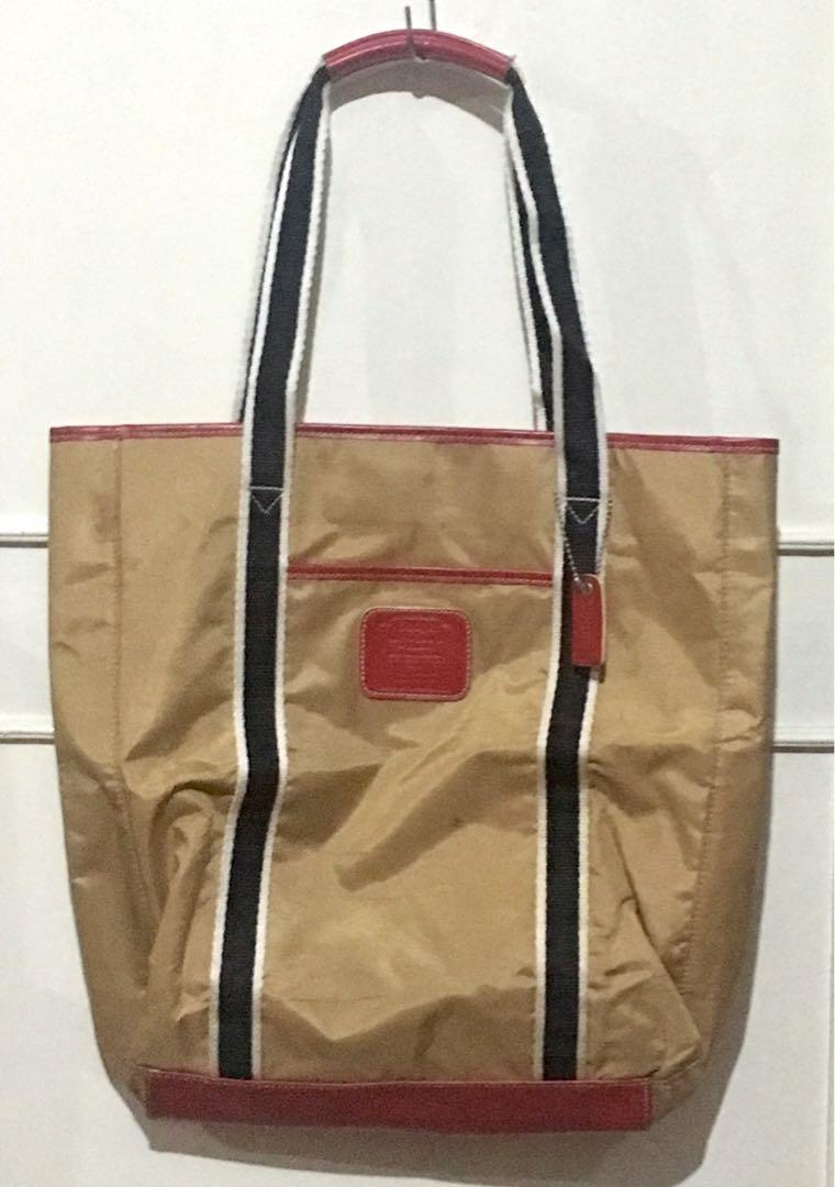 Tote Bag (Category: Tote Bags) located in Quezon City. Submitted by declutter_project (Listing ID 1006712639, Image 1). Description: Slightly used ( almost new ).