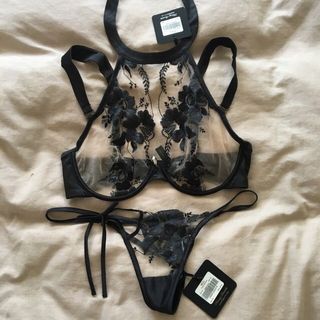 (Category: ) located in . Submitted by sixes (Listing ID 1006983486, Image 1). Description: .