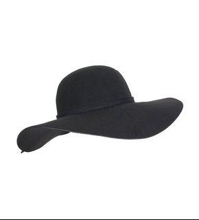 Black Floppy Hat + FREE BLACK DAD HAT