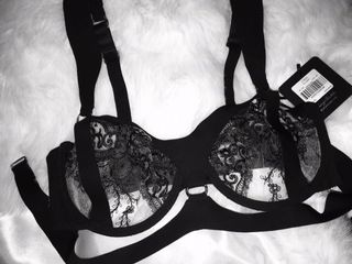 (Category: ) located in . Submitted by sixes (Listing ID 1006965639, Image 1). Description: .