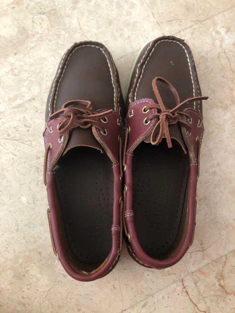 Maroon sales boat shoes