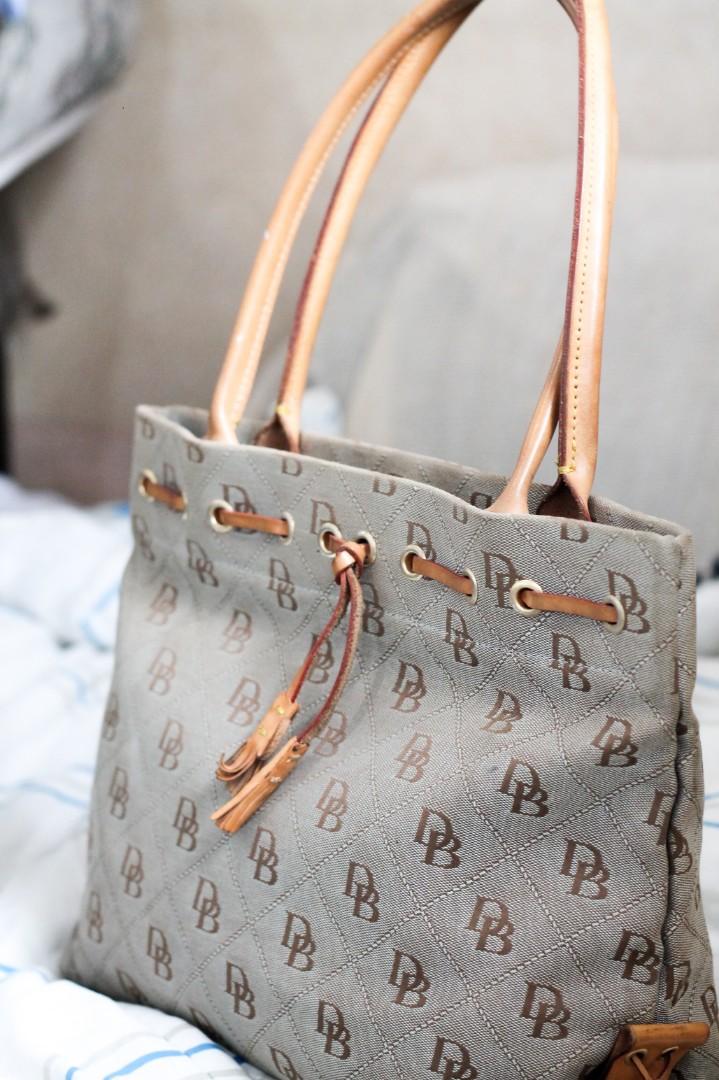 Dooney and bourke signature online tote