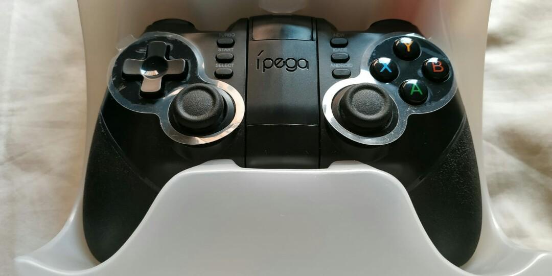 Ipega wireless controller (Category: Controllers) located in Singapore. Submitted by andt66 (Listing ID 1006991747, Image 2). Description: -For Android ,IOS and windows.. -Brand New in box. -Rechargeable -Bluetooth connection.