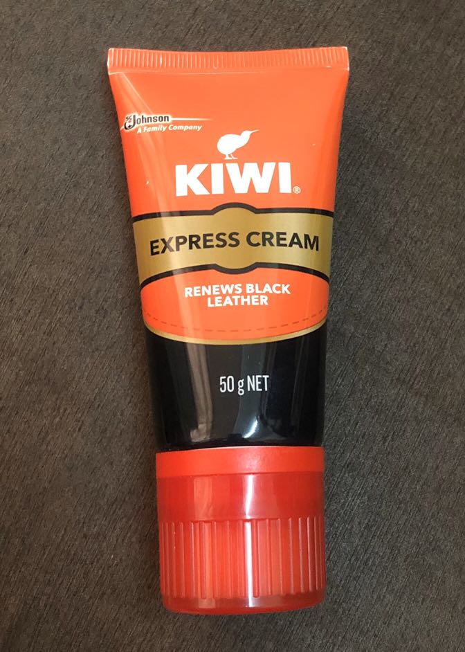 Kiwi Express Cream Renews Black Leather