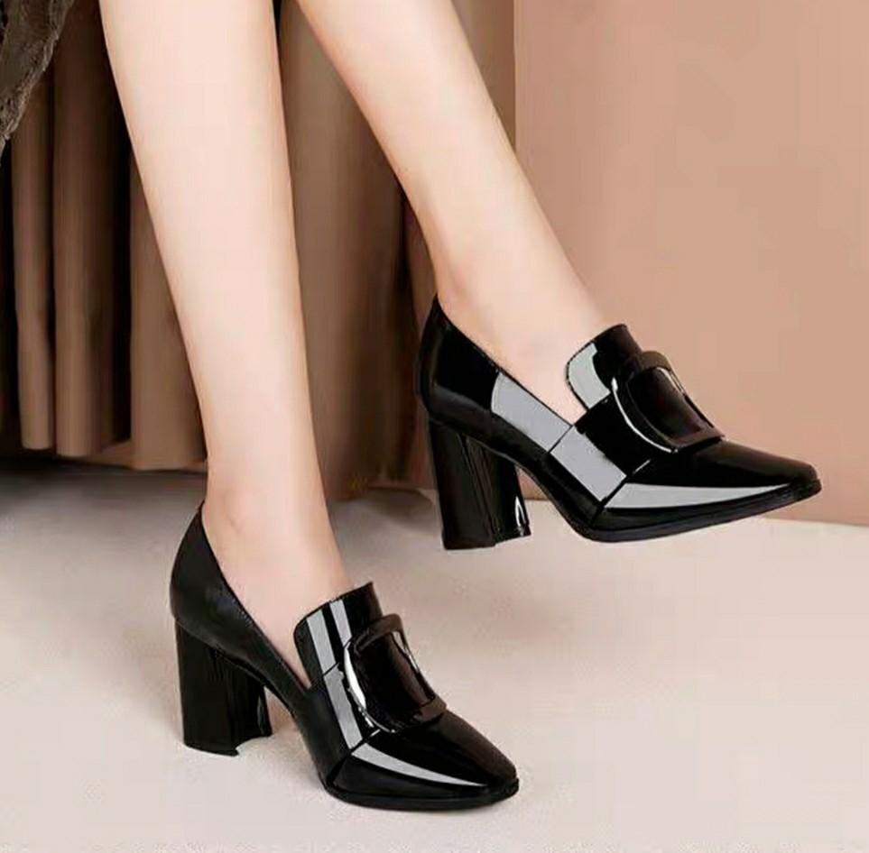 business casual heels