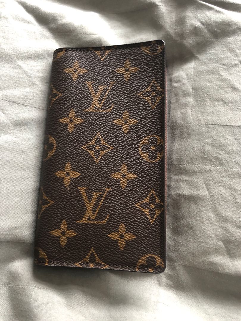Louis Vuitton Folder , Luxury, Bags & Wallets, Wallets on Carousell