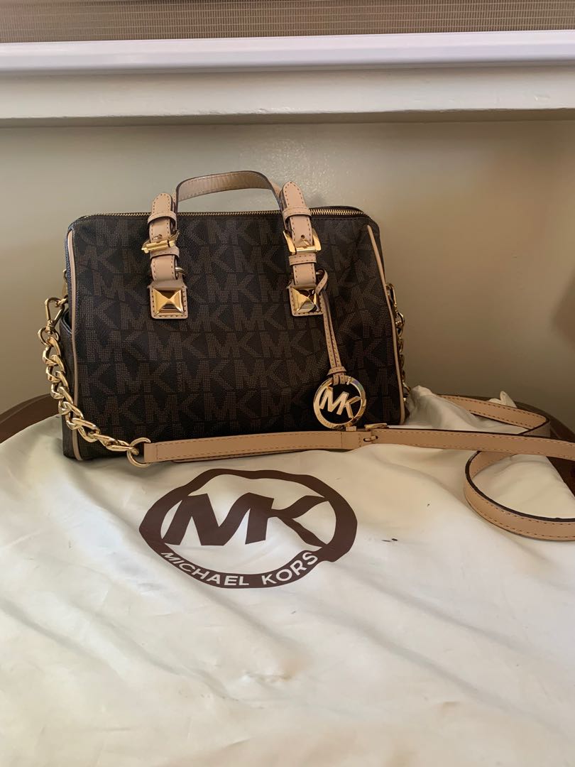 Michael Kors Doctor Shoulder Bags