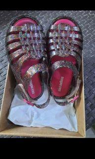 Mini Melissa size 9(runs small)