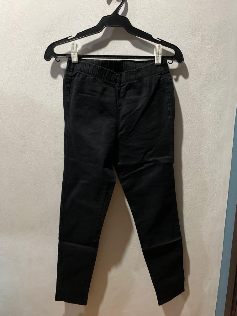 NET Black Jeggings (Category: Jeans) located in Mandaluyong City. Submitted by hellothere98 (Listing ID 1007020369, Image 1). Description: .