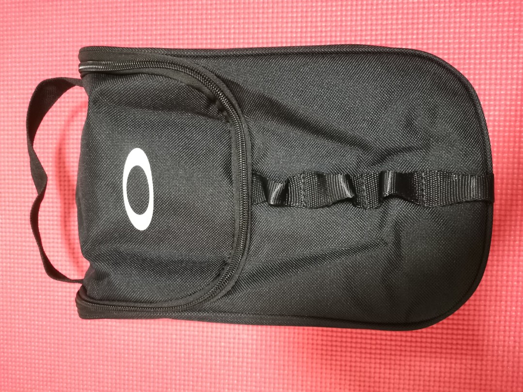 Oakley online gym bags