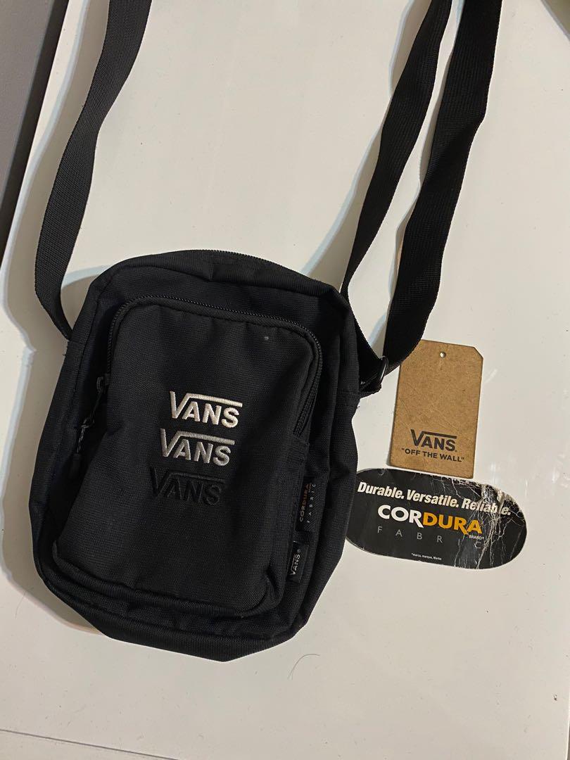 Hoist Sling Crossbody Bag | Black | Vans