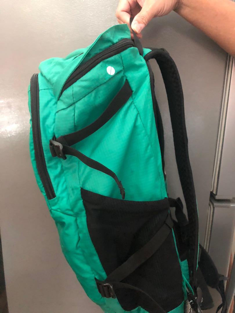 Pacsafe VentureSafe X-30 Anti Theft (Category: Backpacks) located in Mandaluyong City. Submitted by dobypreloved (Listing ID 1006868624, Image 2). Description: Product video: https://youtu.be/qmt5tSFZ9os The Pacsafe Venturesafe X30 Anti-Theft Adventure Backpack delivers an understated design packed full of useful security features to keep your gear secure on the go. With handy built-in eXomesh® slashguards, zipper pull security, hard-to-cut webbi