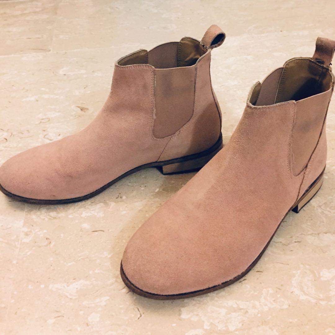 urban outfitters chelsea boots